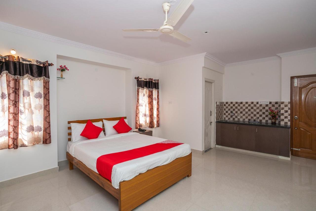 Oyo 27839 Manyata Residency Hotel Бангалор Екстериор снимка