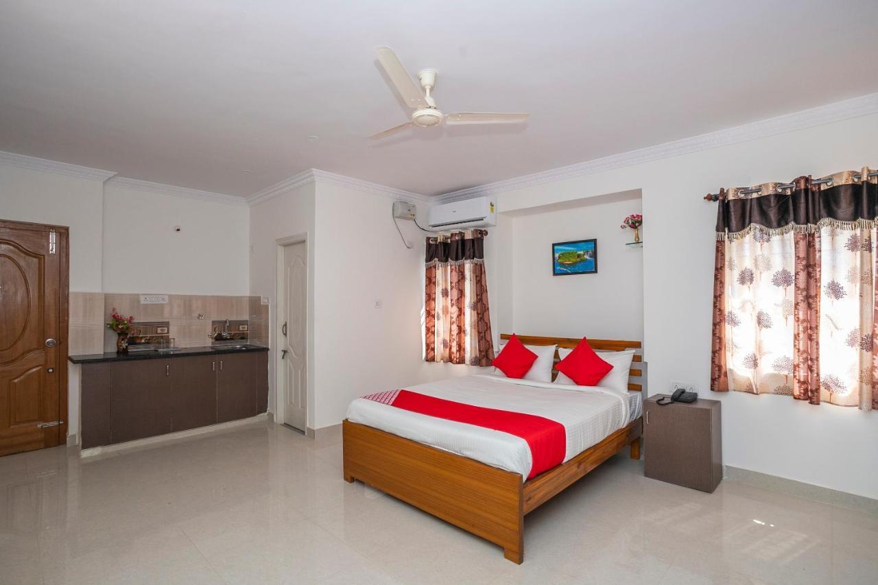 Oyo 27839 Manyata Residency Hotel Бангалор Екстериор снимка