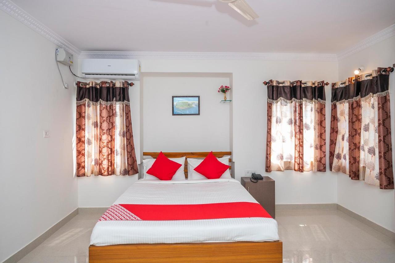 Oyo 27839 Manyata Residency Hotel Бангалор Екстериор снимка