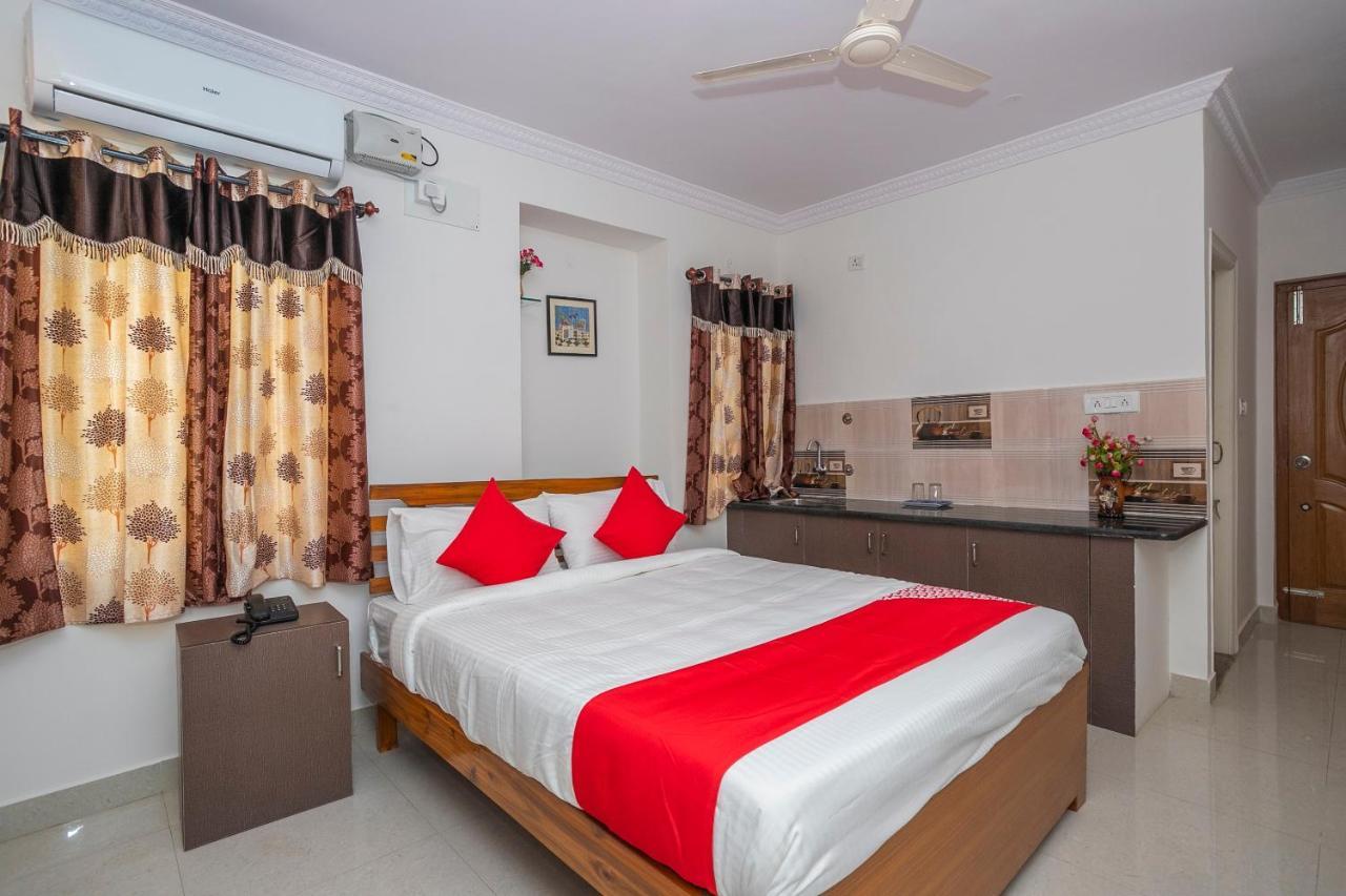 Oyo 27839 Manyata Residency Hotel Бангалор Екстериор снимка