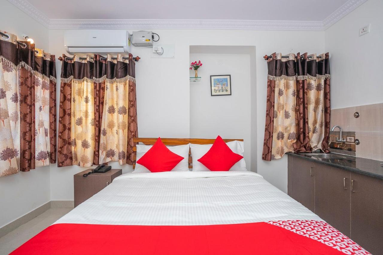 Oyo 27839 Manyata Residency Hotel Бангалор Екстериор снимка