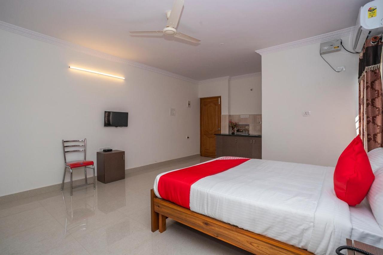 Oyo 27839 Manyata Residency Hotel Бангалор Екстериор снимка
